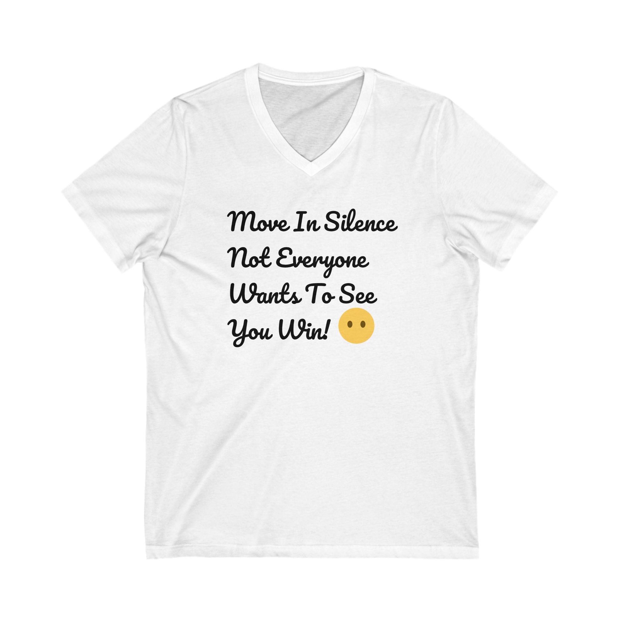 Camiseta inspiradora con cuello en V | Cita "Muévete en silencio"